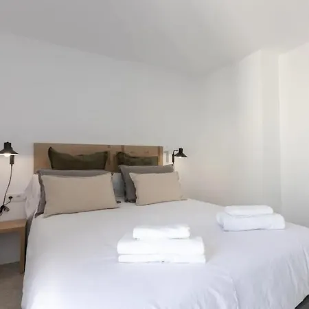 For Rent In Plaza De La Gardunya Apartment *